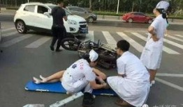 网友爆料车祸新闻,多车相撞，现场惨烈，伤亡情况待公布