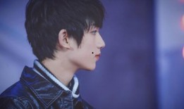 队友爆料丁程鑫是谁啊视频,队友爆料背后的明星魅力