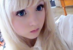 白色的女孩在线观看,探寻神秘少女的奇幻之旅