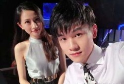 瓶子解说爆料明星视频,瓶子解说爆料视频深度解析